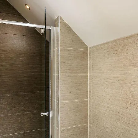 Carus Town House No 5 *